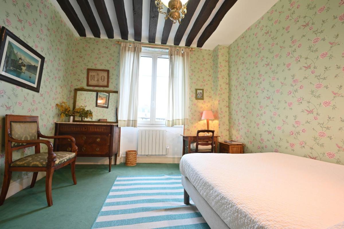 Hotel Esmeralda - Housity