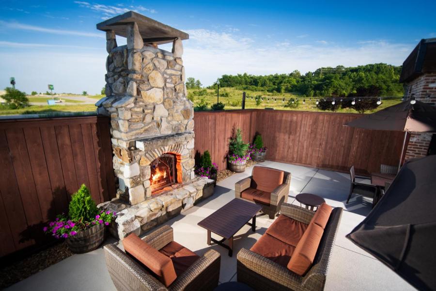 Bass Pro Shops Angler's Lodge - Housity