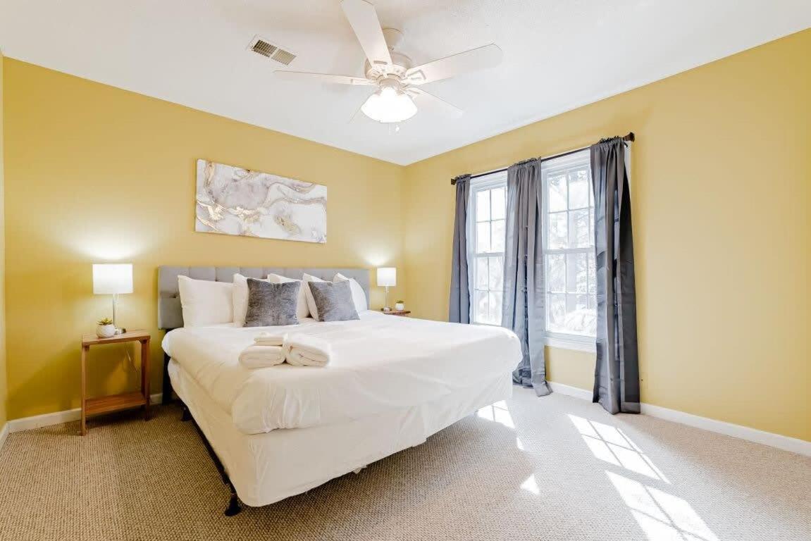Breeze on Inn- Mins to Ft Jackson - Housity
