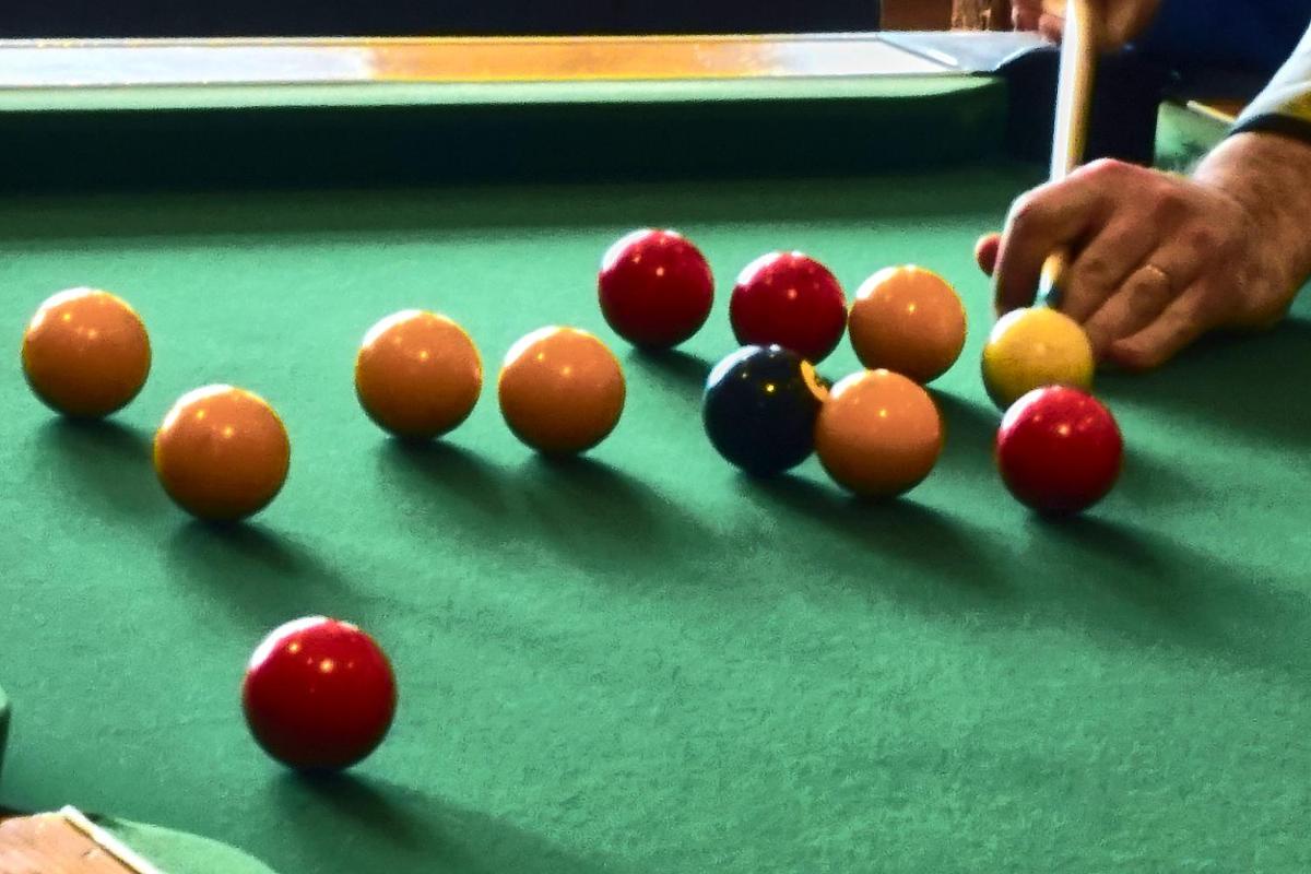 Billard dans l'établissement Les Grands Montets Hotel & Spa