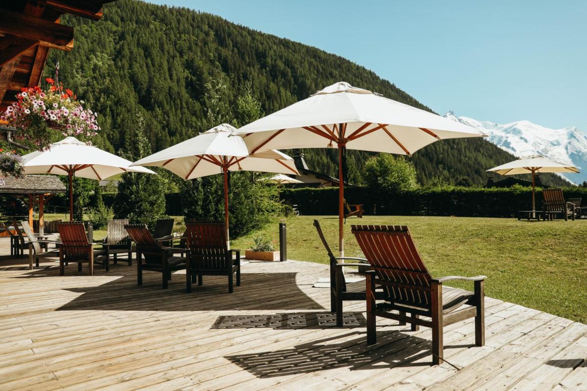 Vue générale sur la montagne ou vue sur la montagne depuis l'hôtel