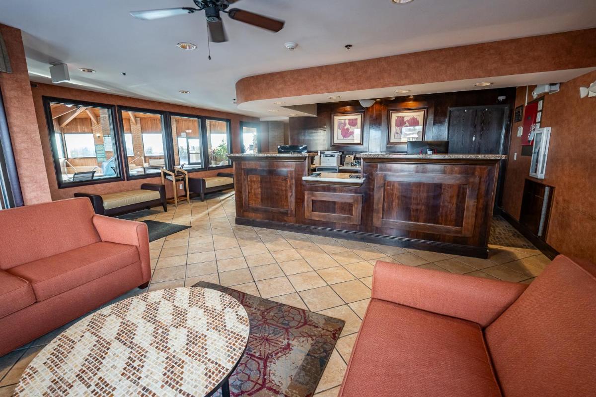 Christopher Inn and Suites - Housity