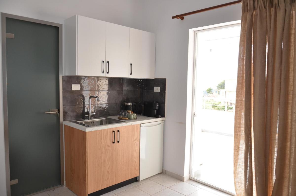 Harmonia Guest House 1 - Hizvo
