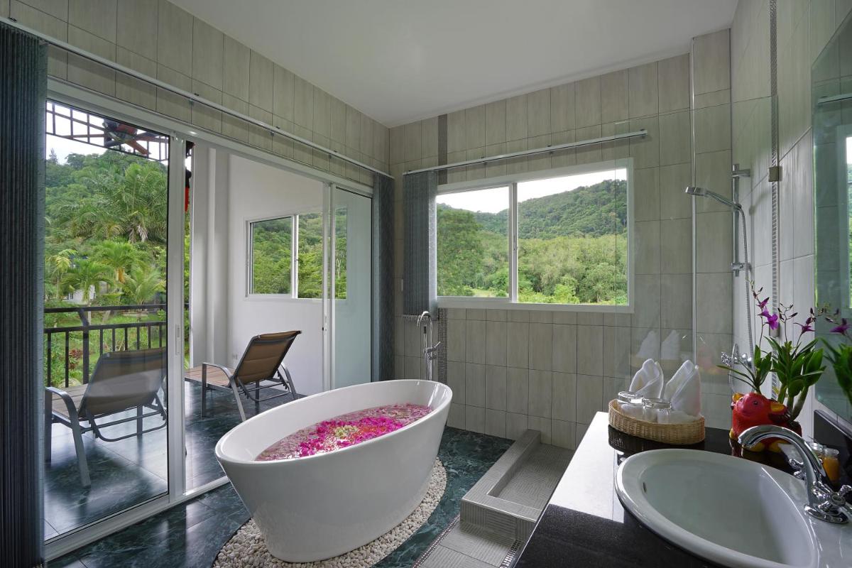 Chalong - Villa Nap Dau - 10 BR Private Pool Villa - Phuket - Housity