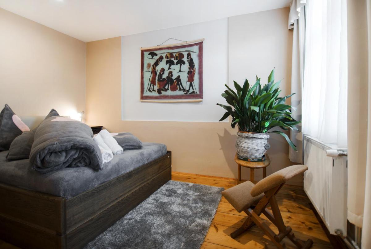 Pension Ayky - Housity