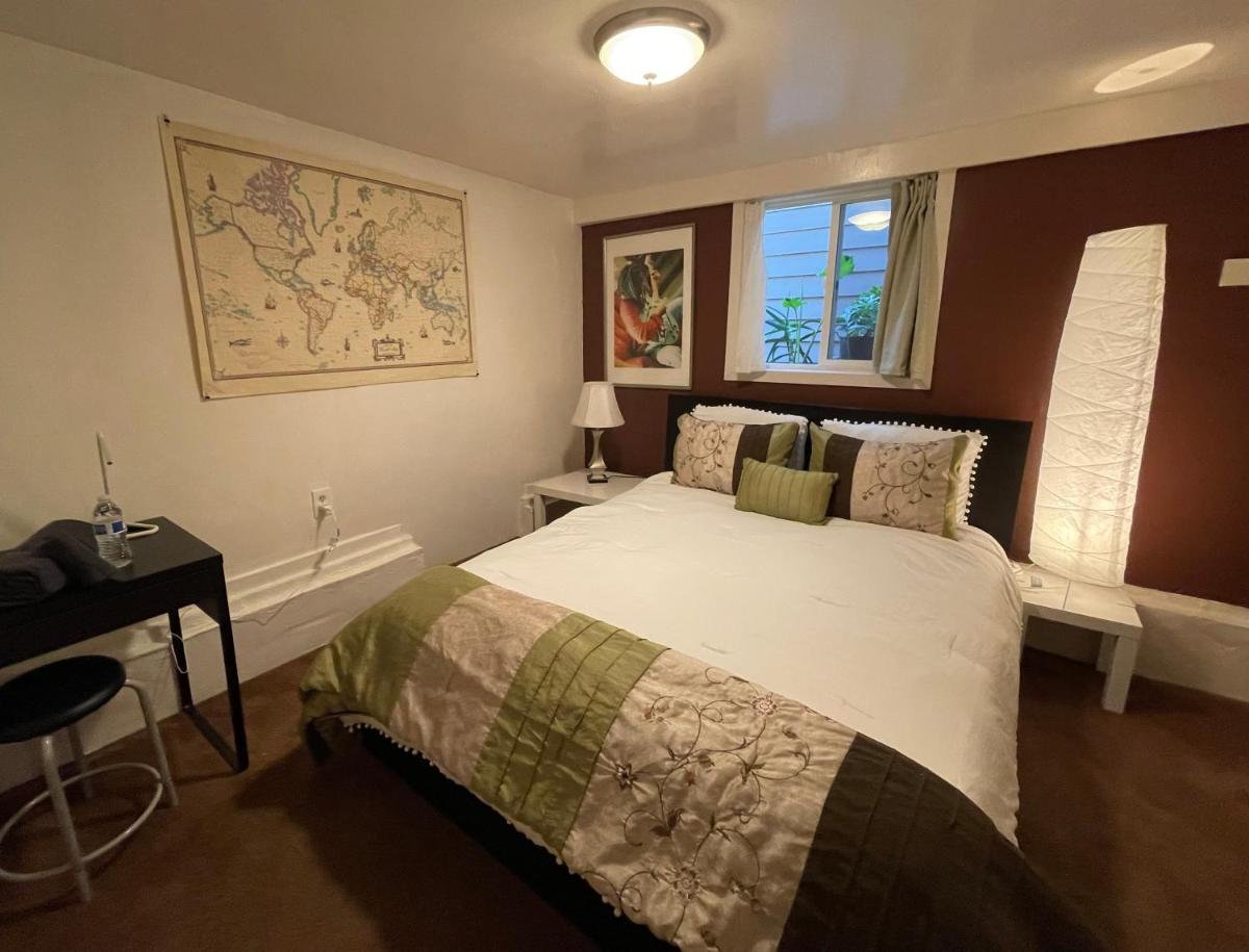 B-Love's Guest House - Housity