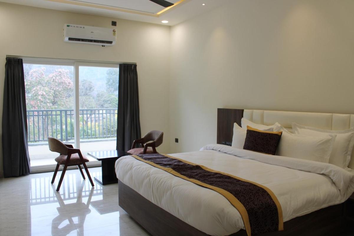 Hotel Grand Nitara - Housity