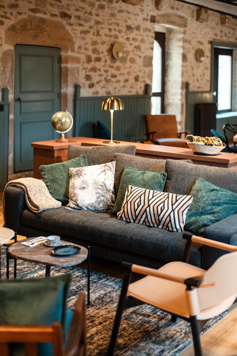 Coin salon dans l'établissement La Maison OBONO Hôtel & Spa