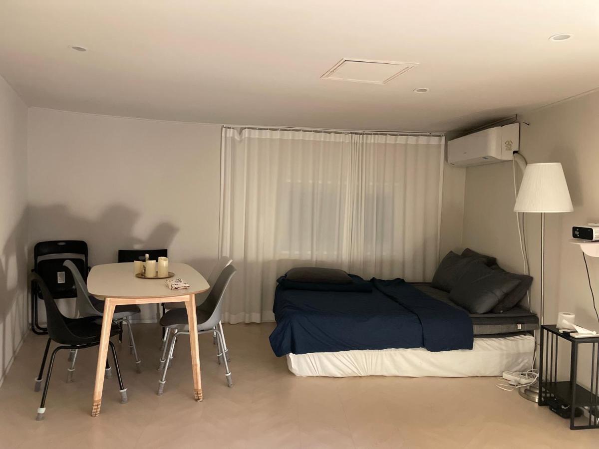 Well Plus Guest House - Housity