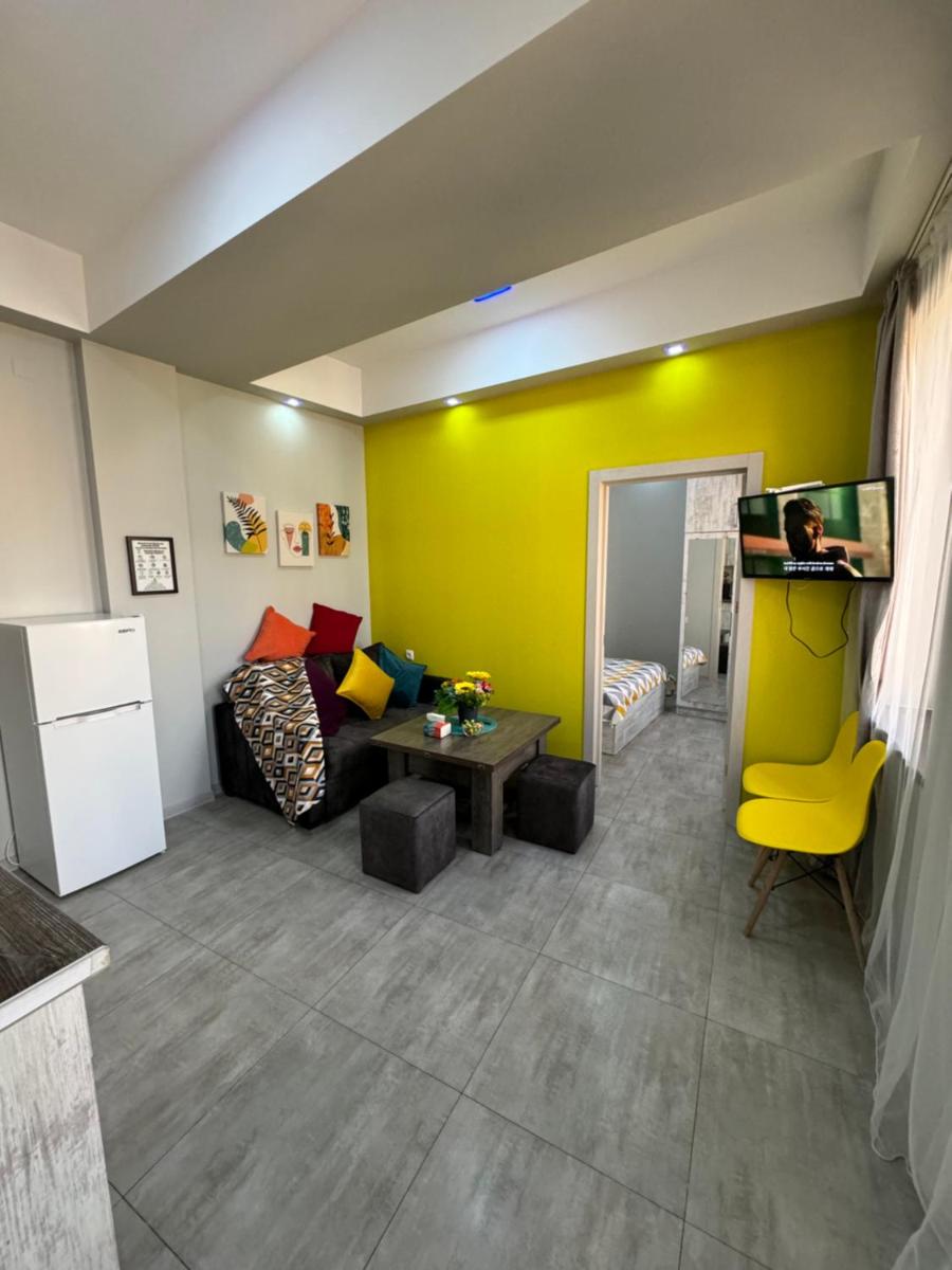 Comfy Apartment with a Spacious Balcony Self Check In - Hizvo