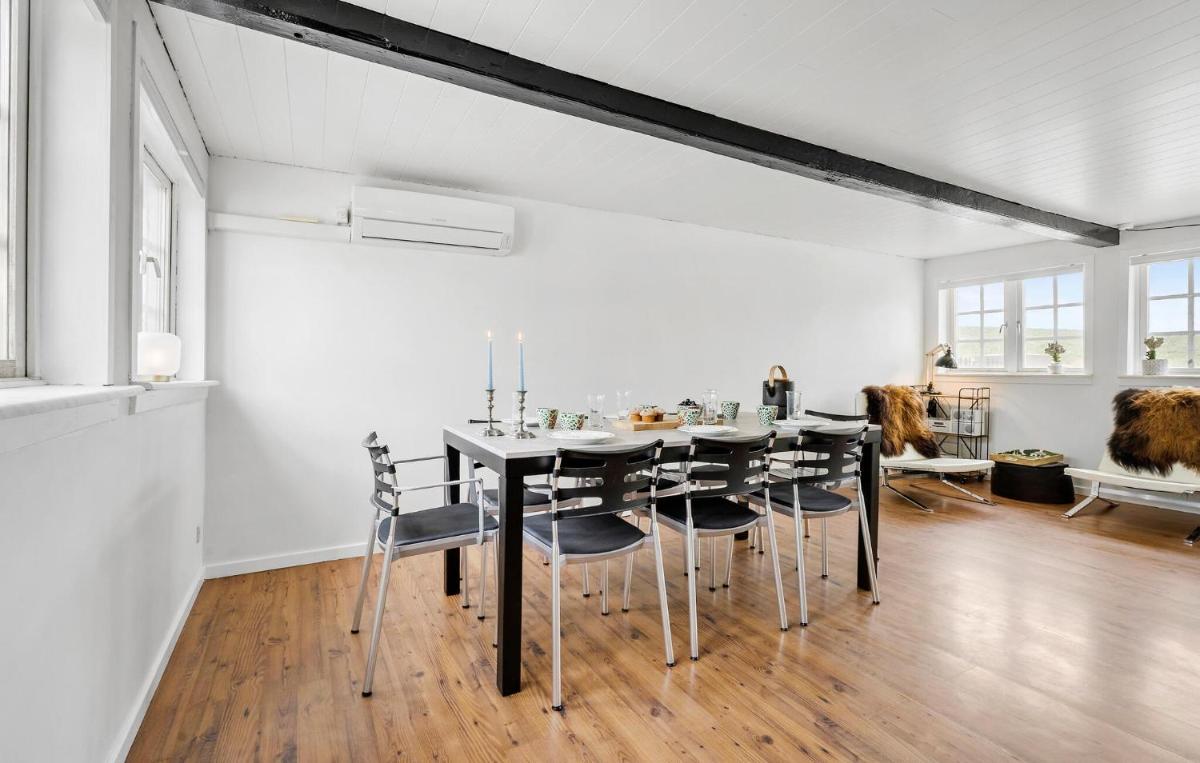 Cozy Home In Faaborg With Kitchen - Housity