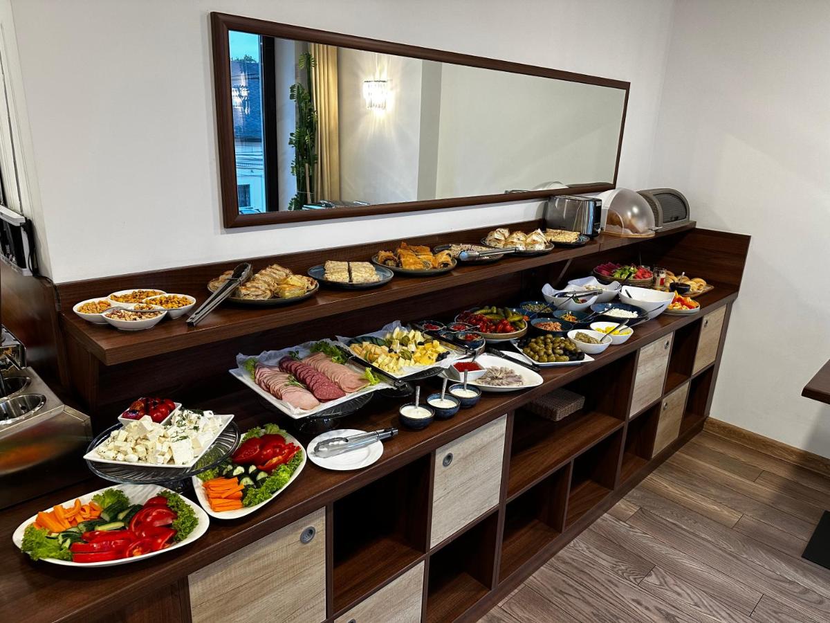 Bernardazzi Grand Hotel - Housity