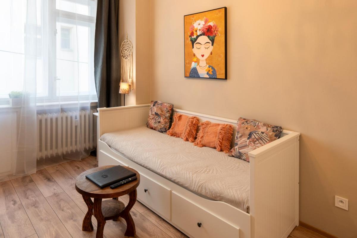 Studio Apartment - Tower Petrin - Housity