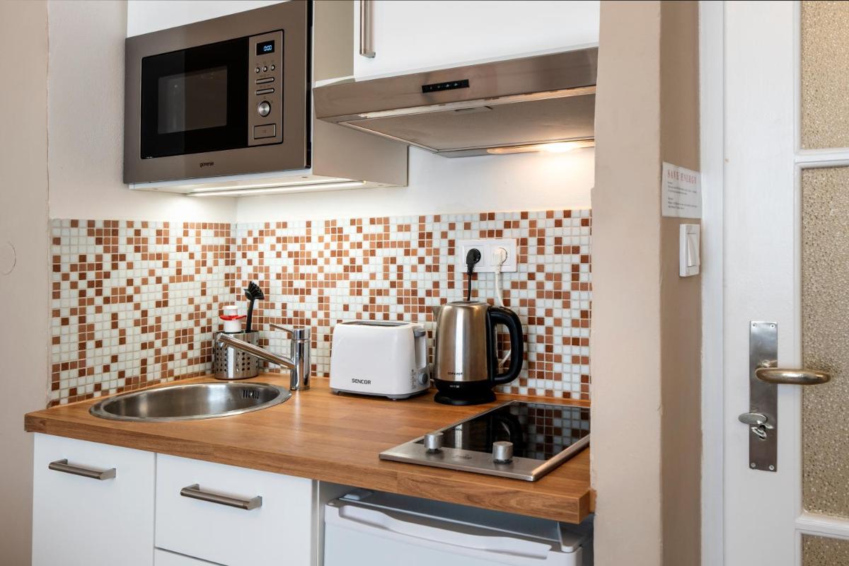 Studio Apartment - Tower Petrin - Housity