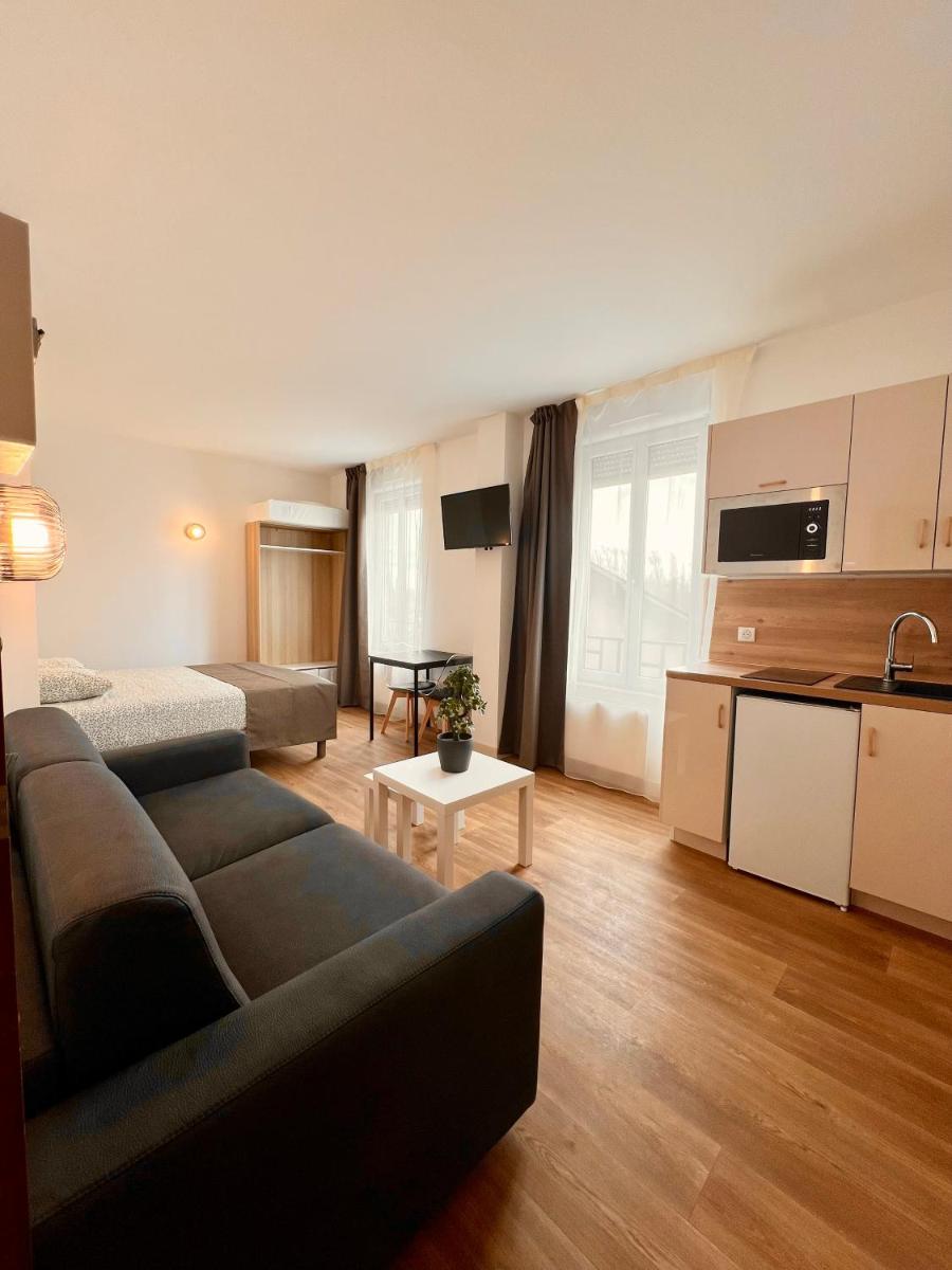 Studio 4 pers face gare SNCF Appart Hotel le Cygne D4 - Housity