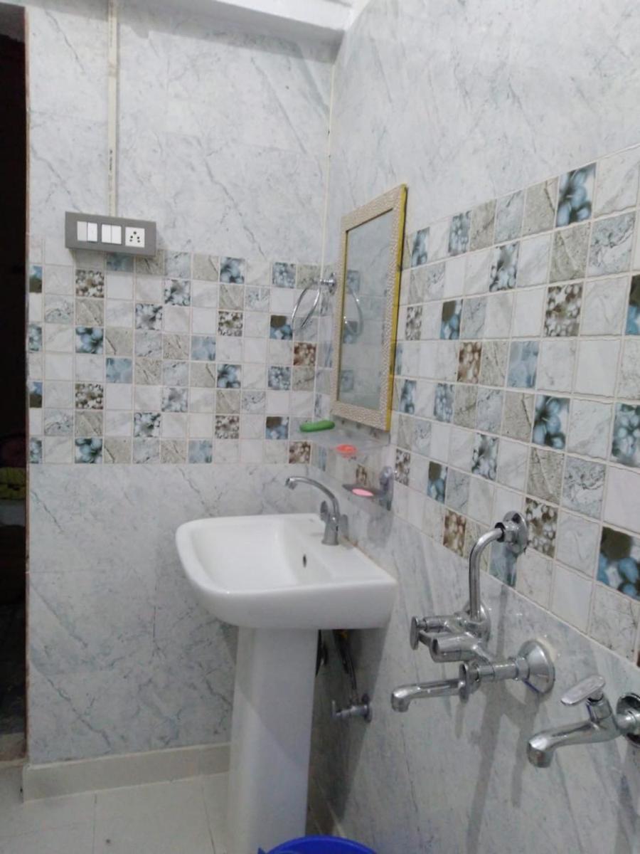 Hotel Kanchan Dehradun - Housity