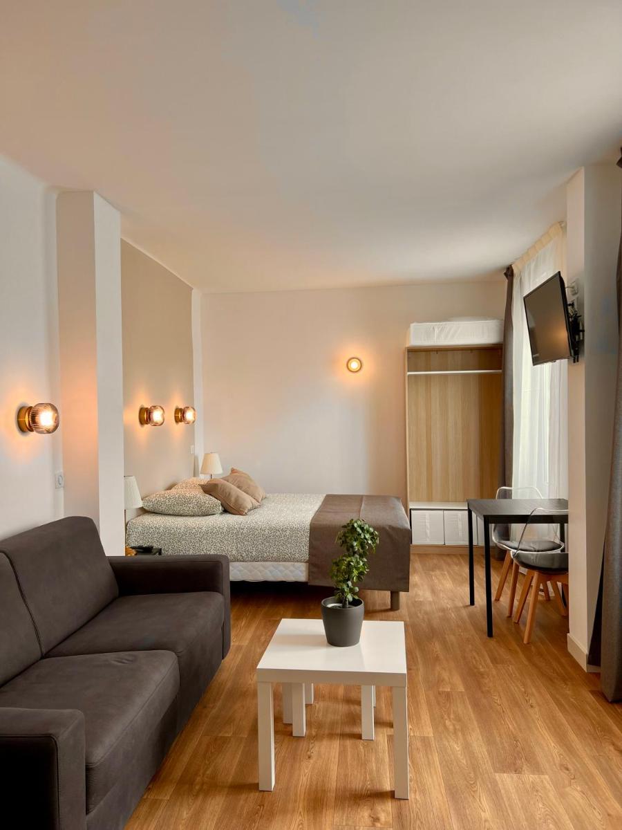 Studio 4 pers face gare SNCF Appart Hotel le Cygne D4 - Housity