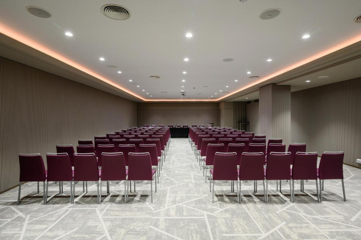 Zona business o sala de conferencias en InterContinental Barcelona by IHG