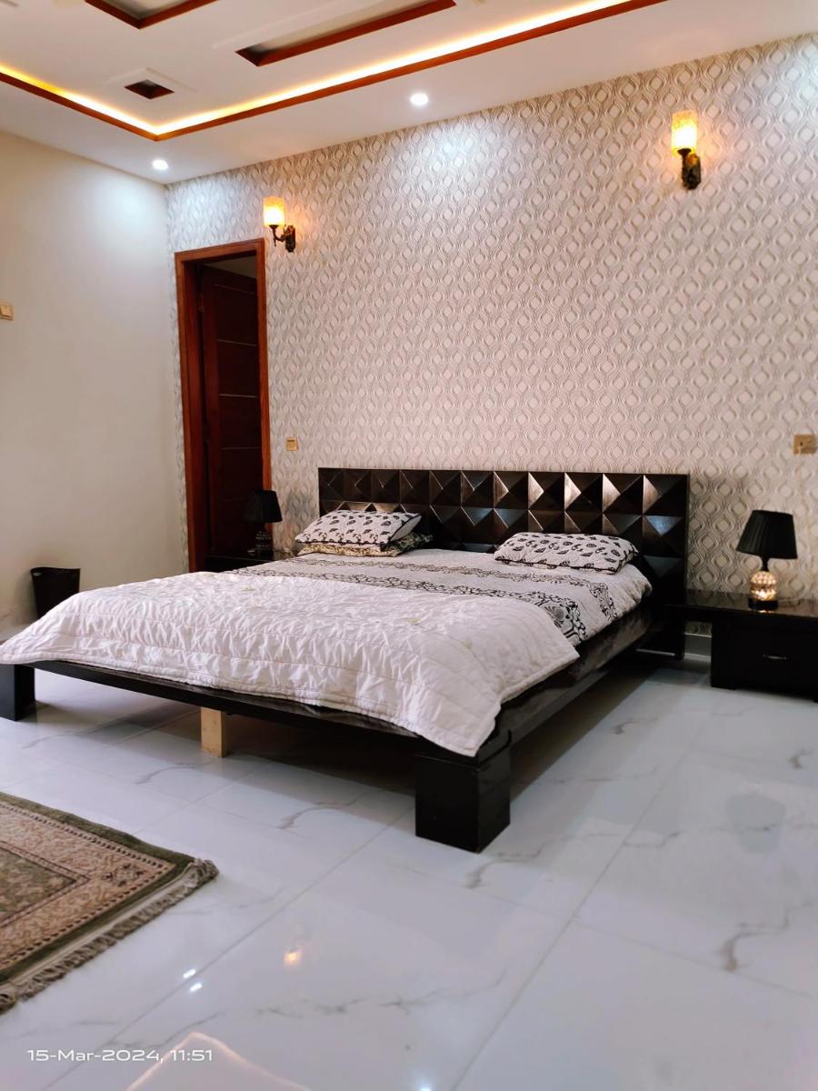 Suitetrails - 3 bedrooms kanal house lahore
