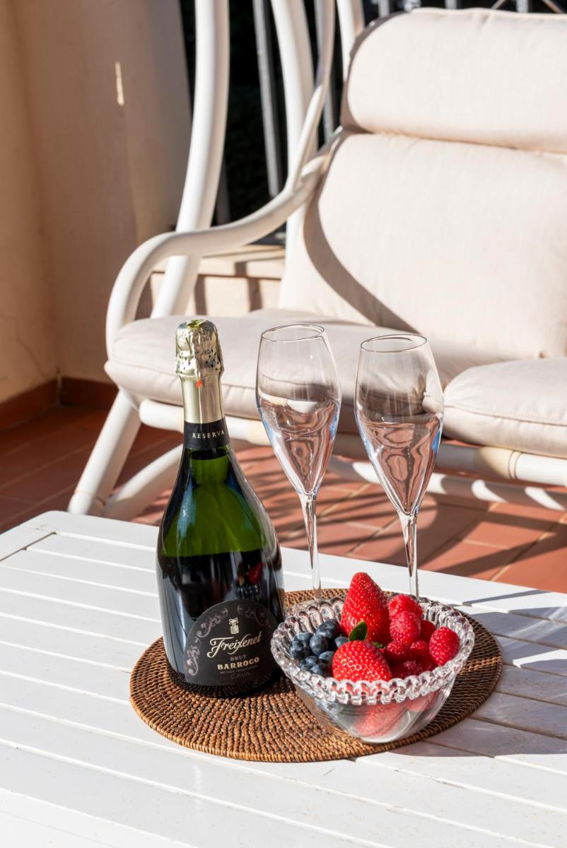 1 Bedroom Apartment in Andalucía del Mar - Puerto Banús - Housity