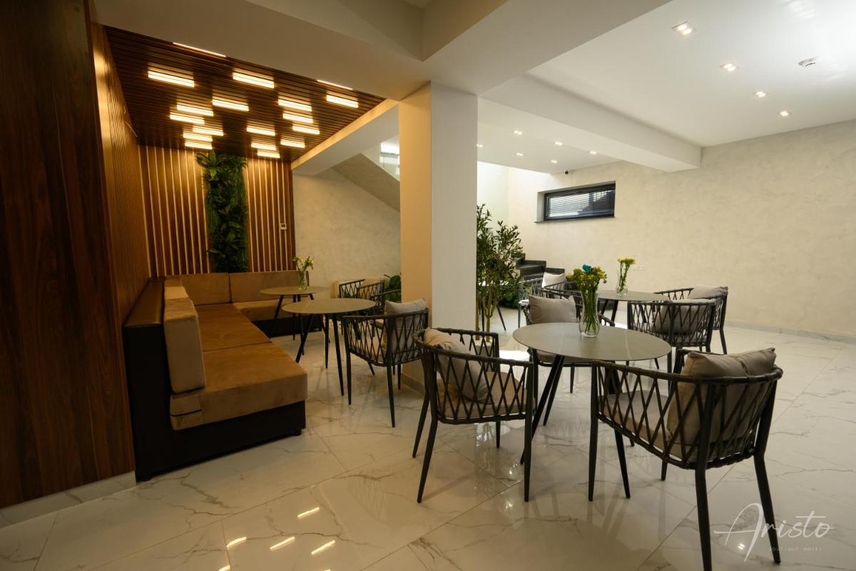 Suitetrails - Aristo Boutique Hotel