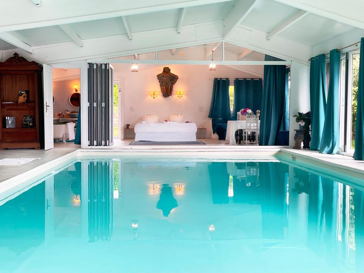 Suite Loft de la Sirène Grande piscine privée - Housity