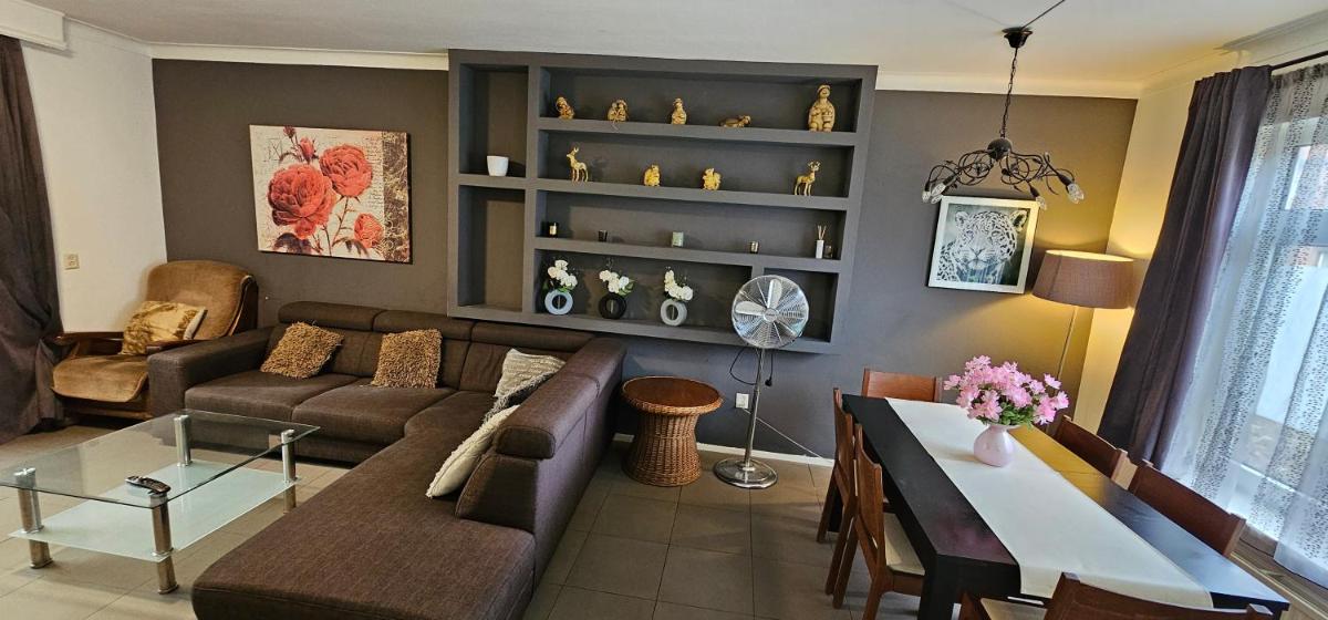 Cozy house in Weert - Housity