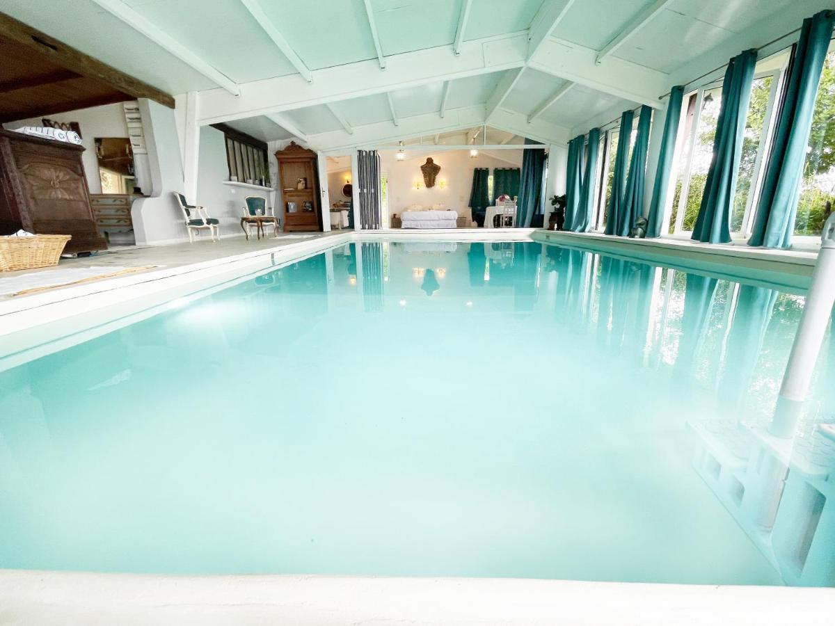 Suite Loft de la Sirène Grande piscine privée - Housity