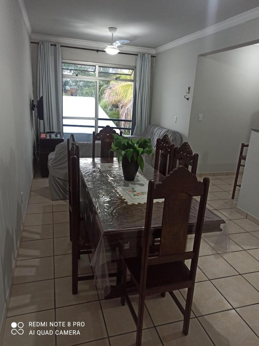 Apartamento Temporada Guarapari - Housity