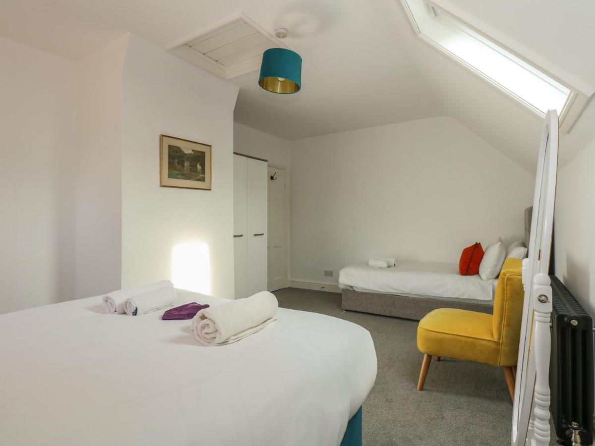 High House - Housity