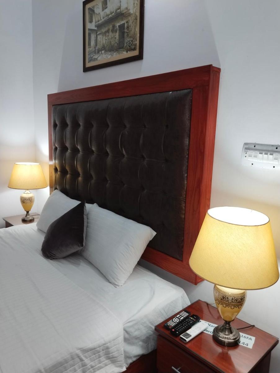 Family Guest House Lahore Near Airport - Housity