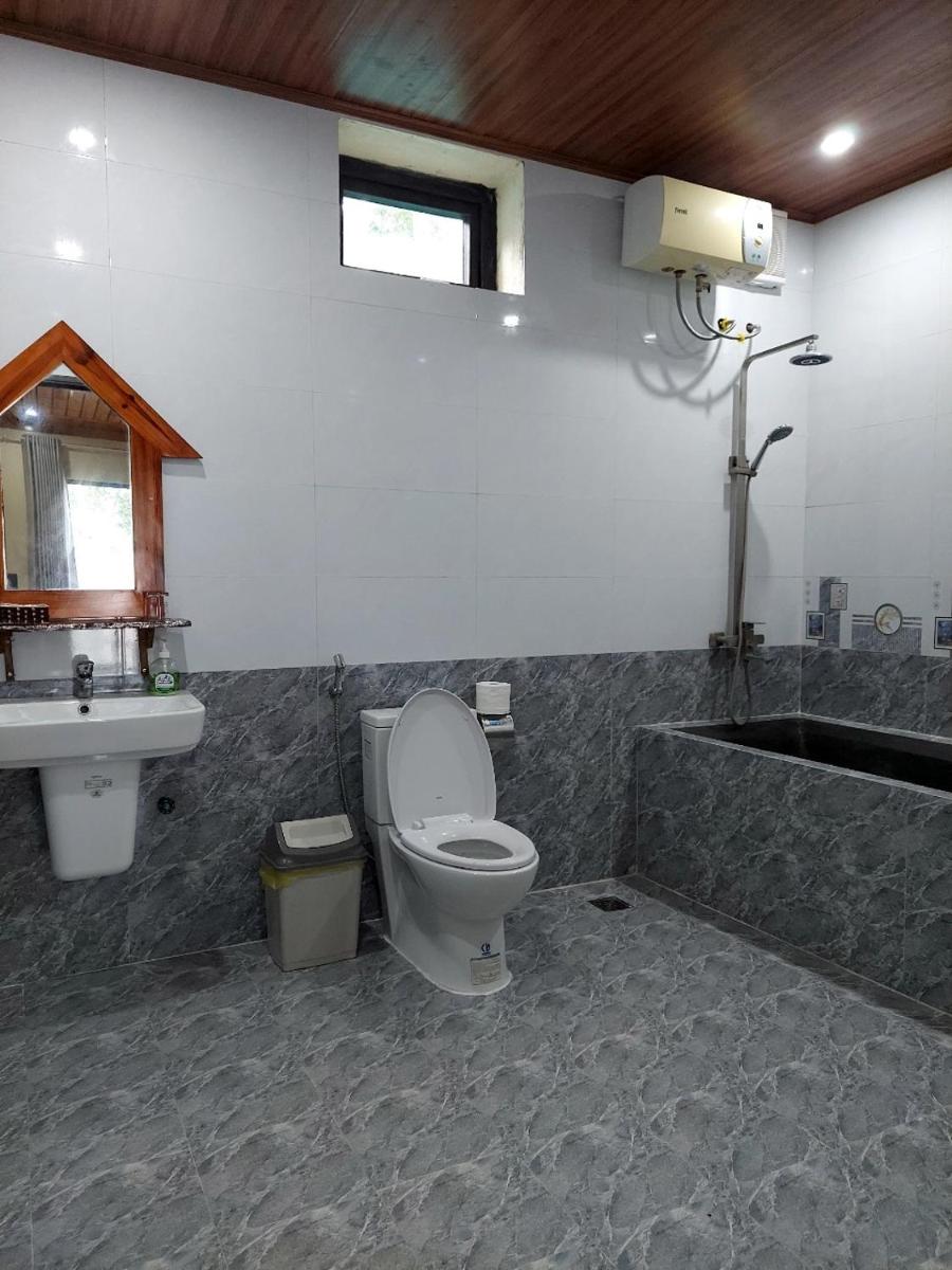 Restful River Bungalow - Housity