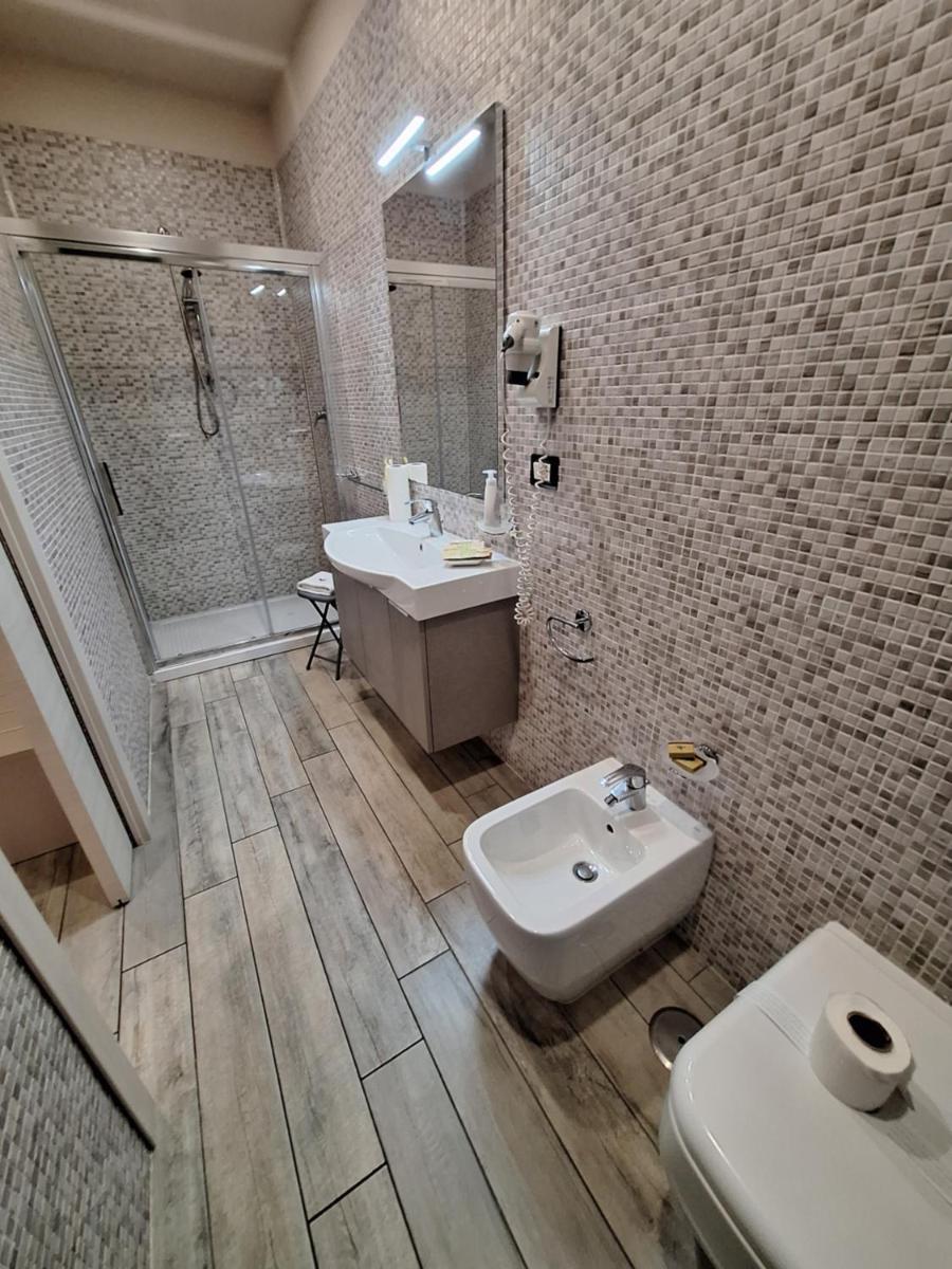 Gustarosso Rooms - Housity
