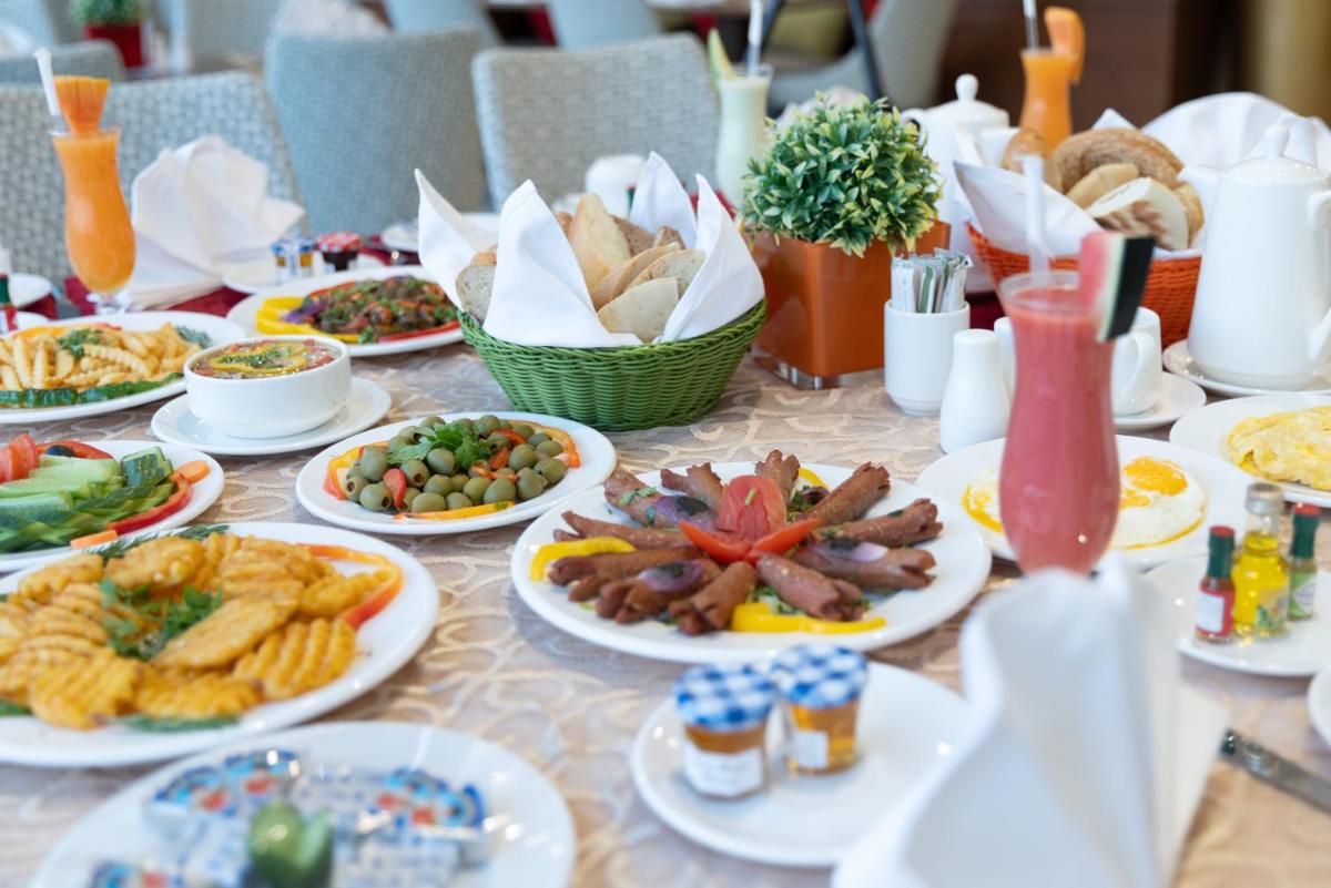 Blue Coral Hotel - Housity