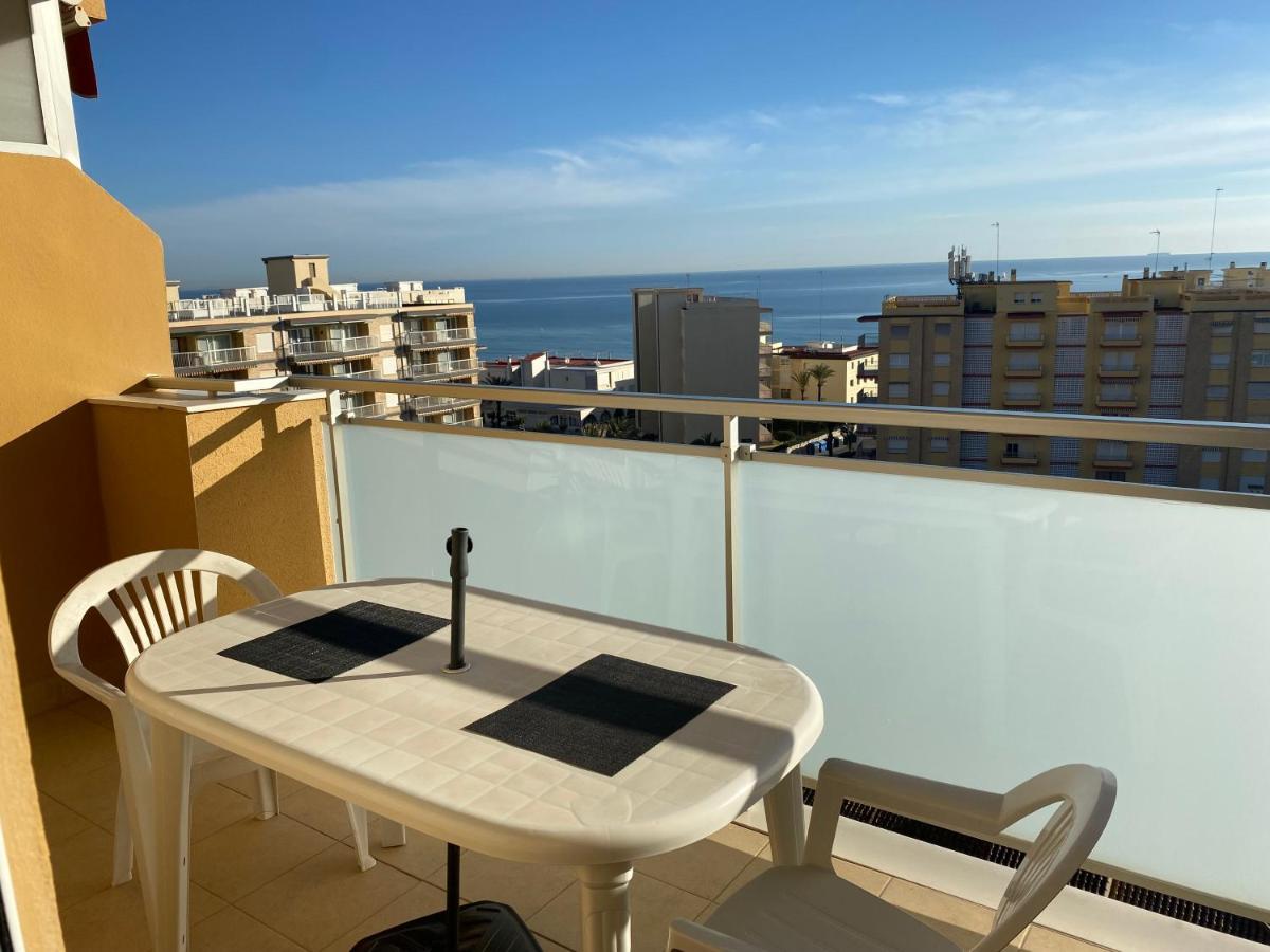 Suitetrails - High-Floor Bright Apartment with Sea Views