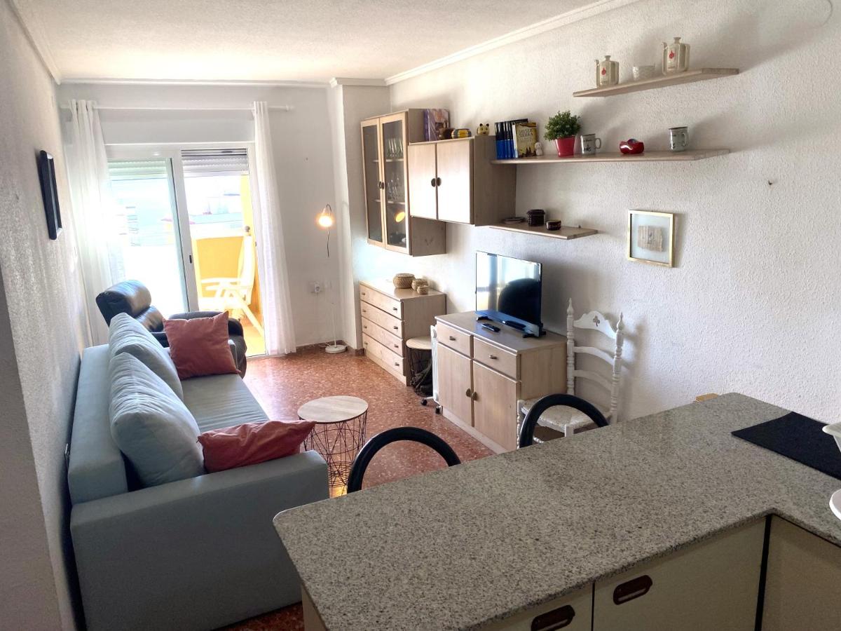 Suitetrails - High-Floor Bright Apartment with Sea Views
