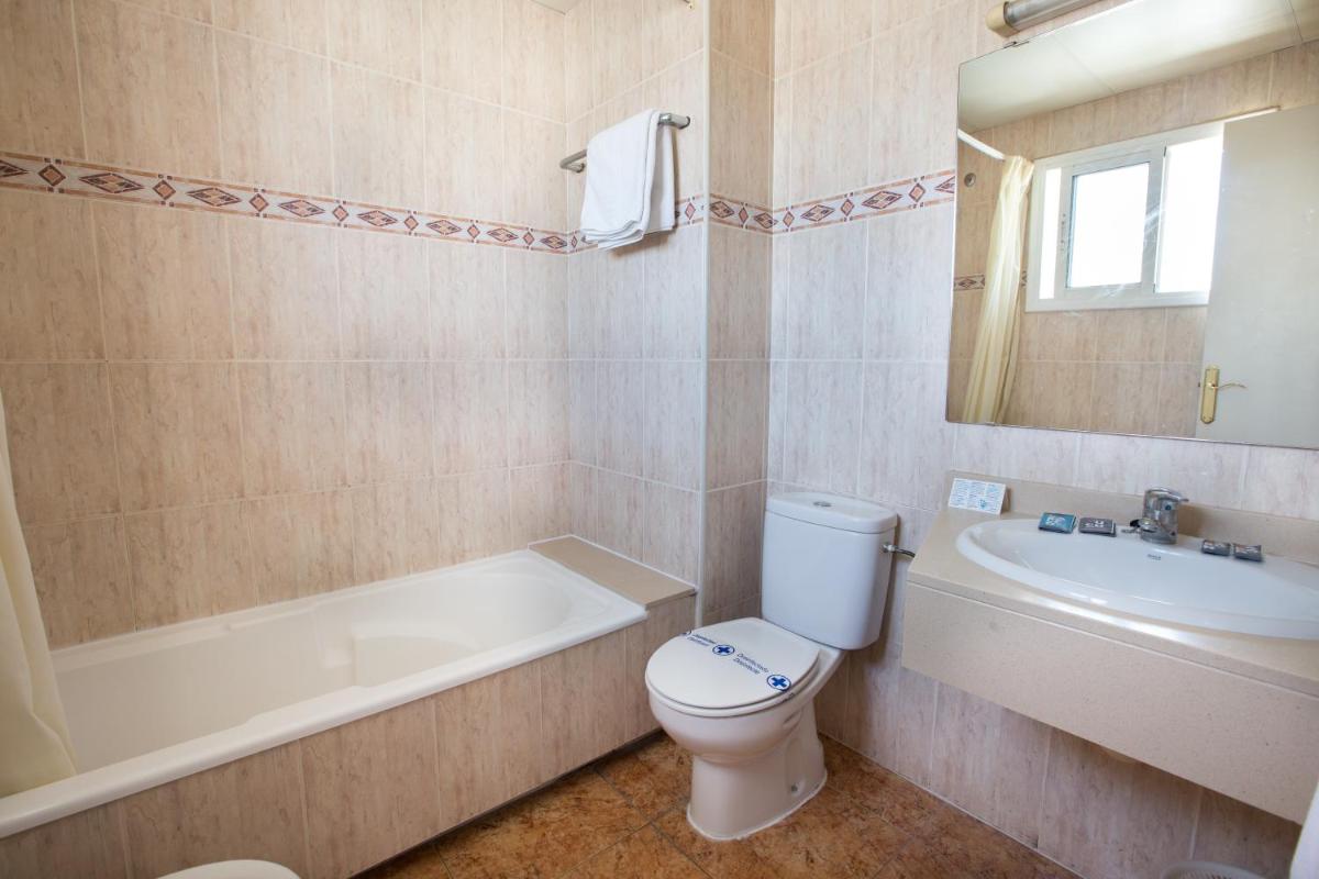 Hotel Costa Brava - Housity