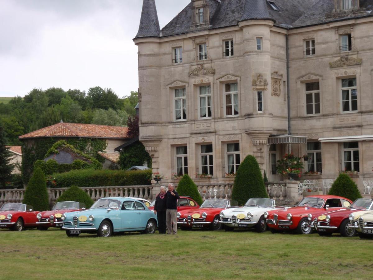 Photo de la galerie de l'établissement Château des Monthairons Hôtel Restaurant GastroMaison Spa privatif, à Les Monthairons