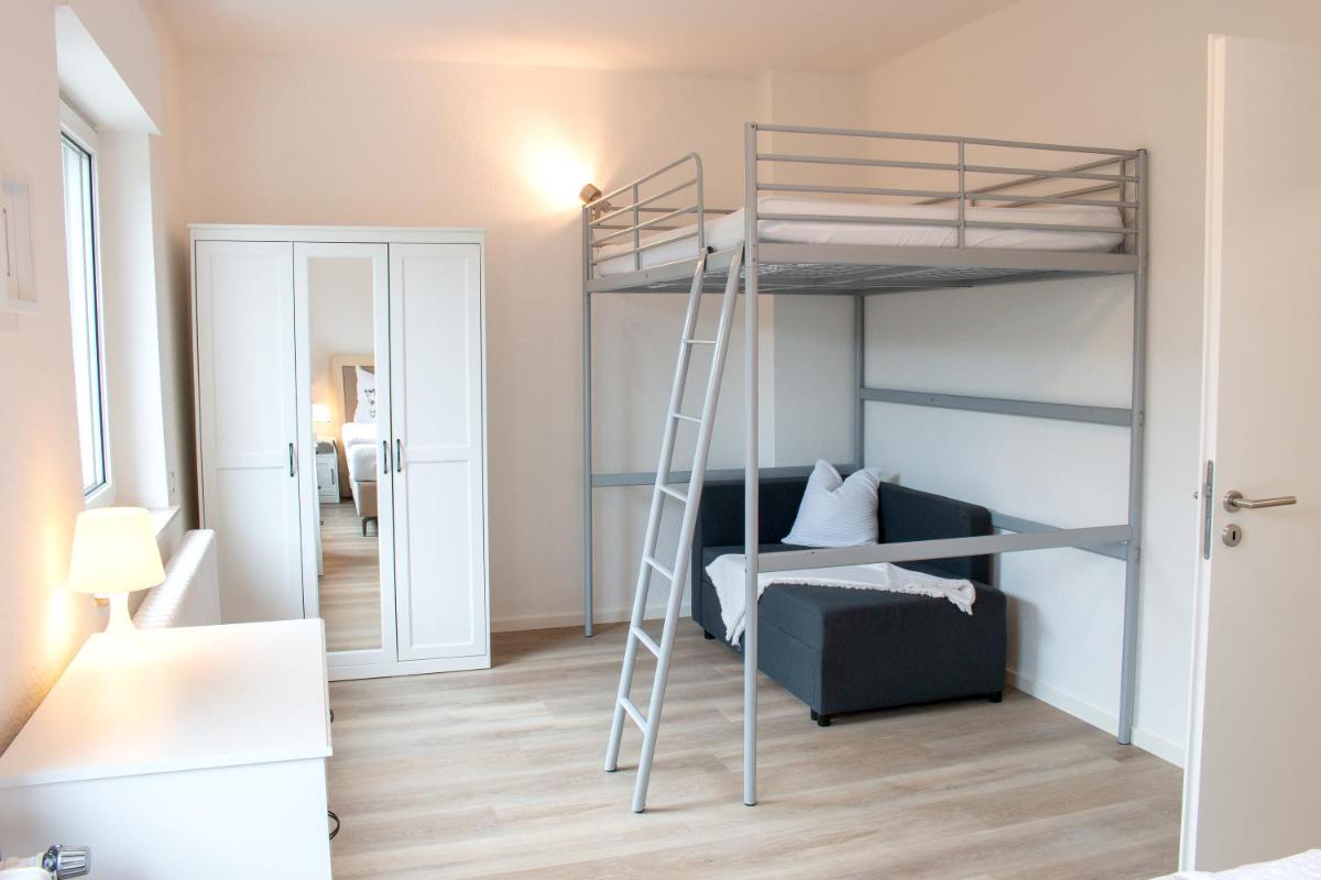 Ferienwohnungen Domblick-Herkenrath - Housity