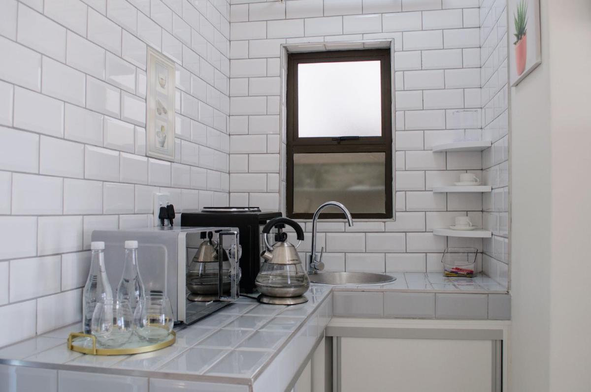 Shark Island Guesthouse - Housity