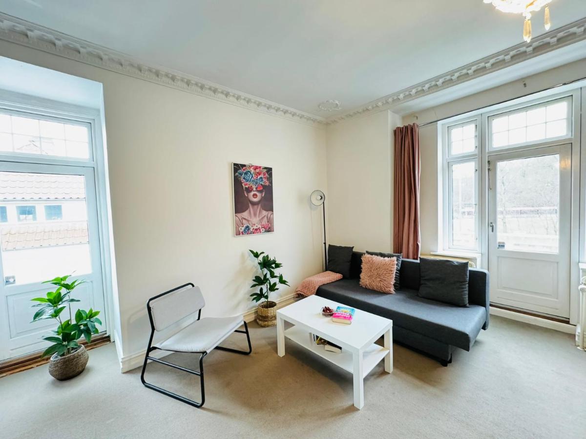 aday - Villa Firenze - 2 Bedrooms Bright Apartment - Housity