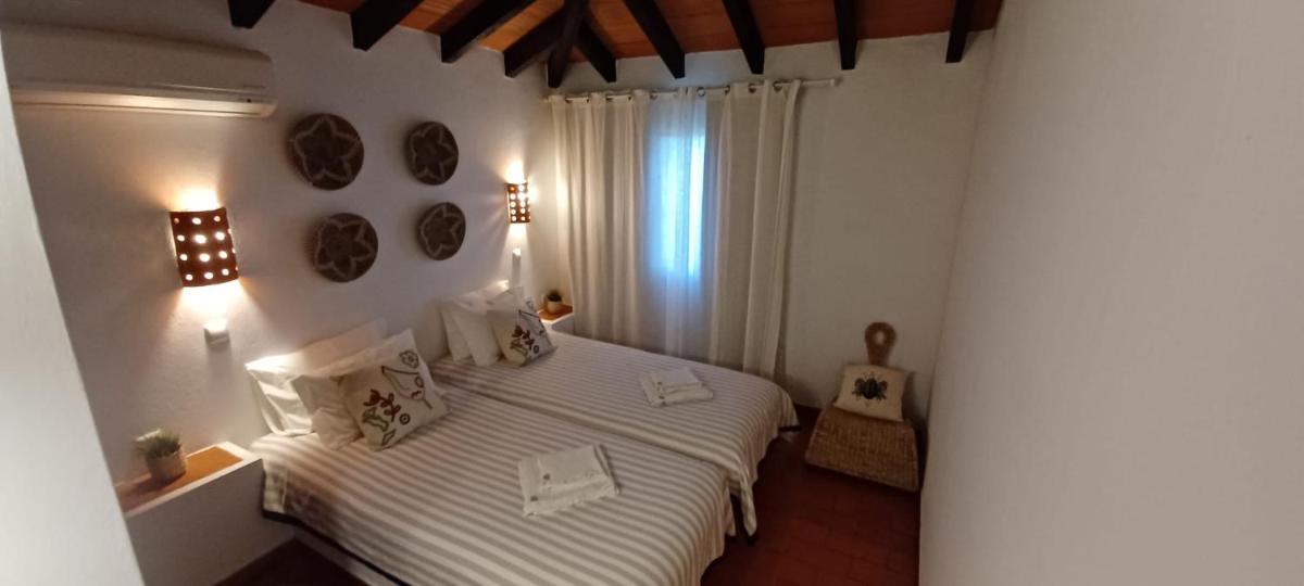 Cozy Beach House - Housity