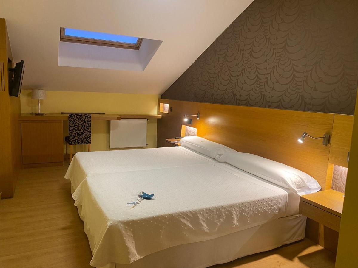 Hotel Nordés - Housity