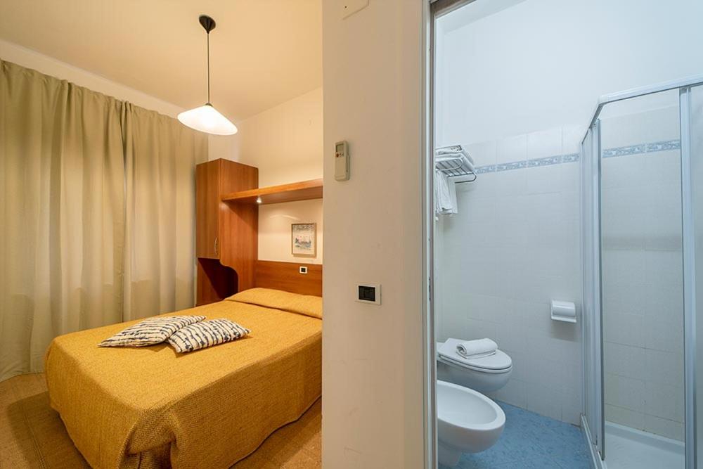Hotel Belmare - Housity