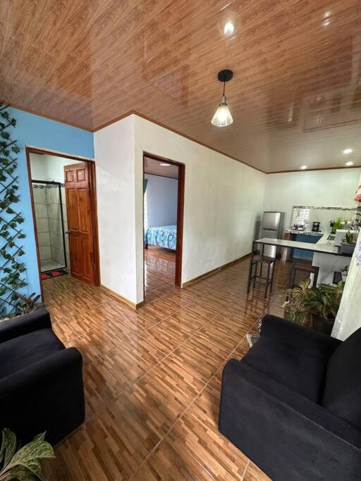 Casita Laguna Azul - Housity