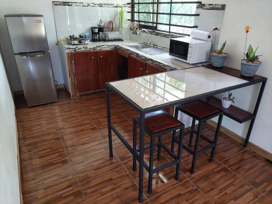 Casita Laguna Azul - Housity