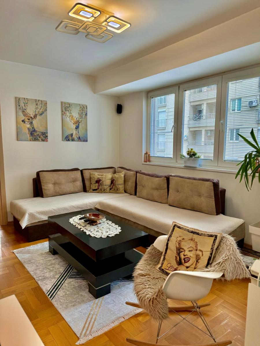 Modern & Cozy - Housity