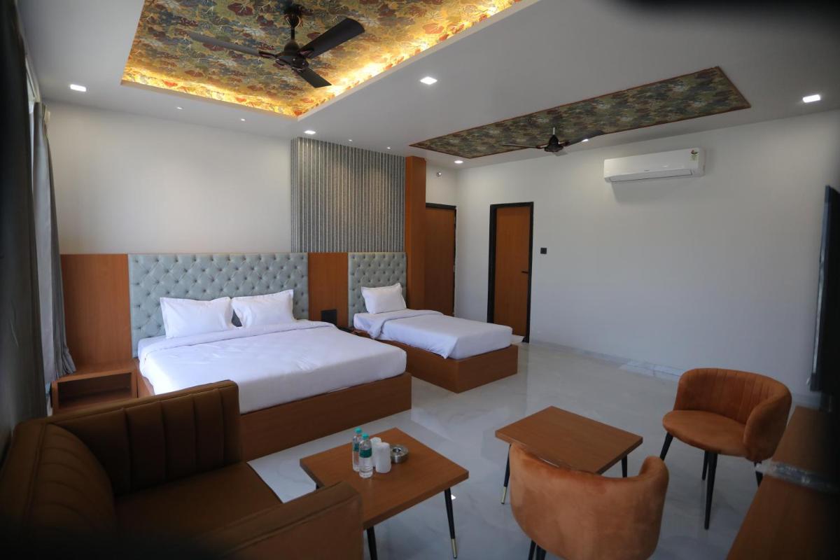 Hotel Pride Of Chittor - Housity