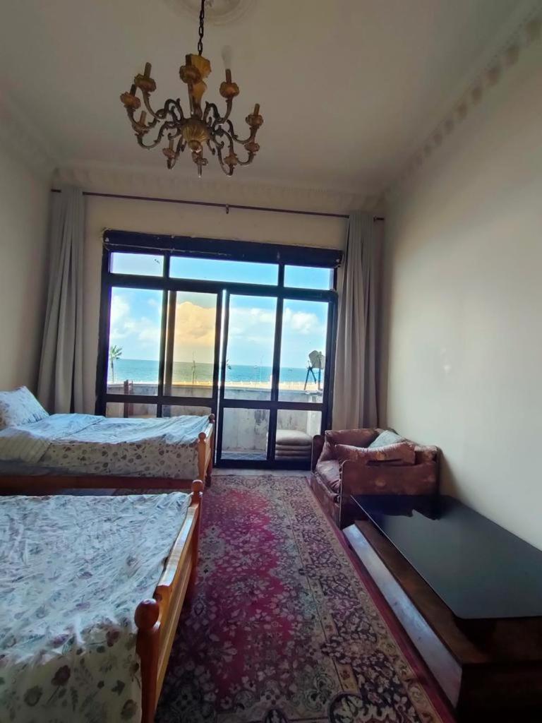 Private Room With Sea View only Men allowed وحدات خاصة أمام البحر للرجال 仅限男士 女士不允许 - Housity
