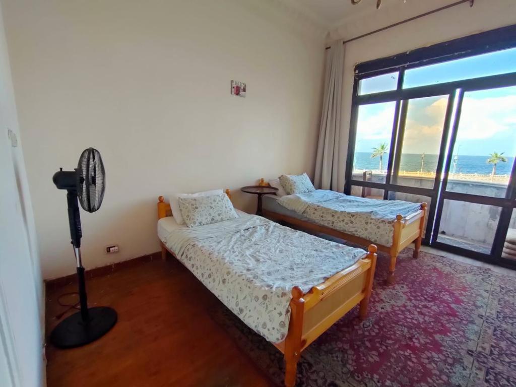 Private Room With Sea View only Men allowed وحدات خاصة أمام البحر للرجال 仅限男士 女士不允许 - Housity